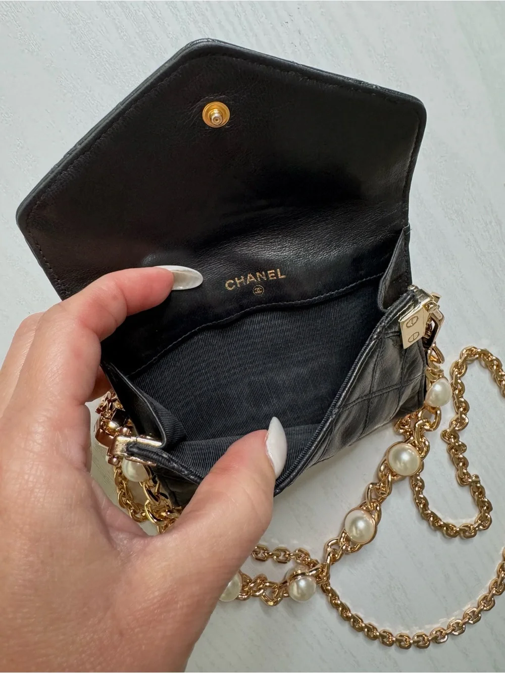 Authentic Vintage Chanel CC Wallet on Chain Black Quilted Leather Crossbody Bag - Picture 9 of 16